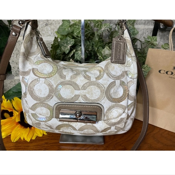 COACH Op Art Hobo - Picture 2 of 15